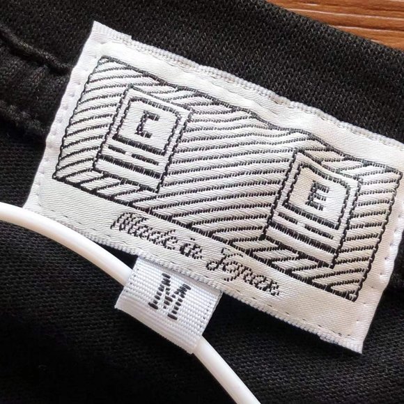 Cavermpt Black Ss Green Figure Reflective Abstract Print - Picture 15 of 16